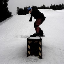 (Allmost) Fs Nose Slide. Foto: Jonas (Fjunesh). &Aring;kare: Samuel Lundh.