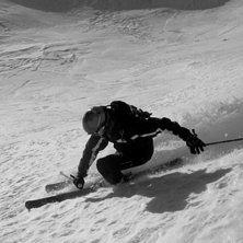 Lite slashig sn&ouml; i en fin brant, julen 2003 Cervi. Foto: Petteri Koste. &Aring;kare: Henrik Mideroos.