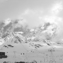H&auml;r har du din &ouml;nskade bakrundsbild, ett skrivbo. Foto: Lintan Hougland. &Aring;kare: Peclet.