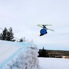 sl&aring;r en s&aring;nd&auml;r frivolt med halvskruv lr n&aring;t. Foto: magnus karlsson. &Aring;kare: erik andersson.