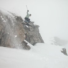 Fin 5-6 meters dropp med mjuk landing!!. Foto: John Hjelle. &Aring;kare: Andreas Hjelle.