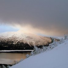 H&auml;ftigare ljus f&aring; man leta l&auml;nge efter en L&ouml;rd. Foto: My Ernevi.