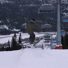 mitt i en fakie 270 coolt me stolsliften bakom!. Foto: Andeewn h&auml;ggstr&ouml;m. &Aring;kare: Pontus Hessle.