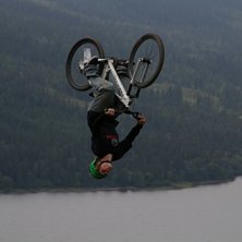 Backflip. Foto: Nick Djupsj&ouml;. &Aring;kare: Mads Andre Haugen.