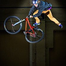 H&aring;rdtr&auml;ning i Foampit &auml;r det som g&auml;ller p&aring; vi. Foto: Thomas Lundman. &Aring;kare: Alex B&auml;ckvall.
