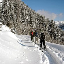 P&aring; v&auml;g tillbaka mot Angertal efter ett vansinnig. Foto: Christoph H&ouml;ller. &Aring;kare: Christoffer Schack, Johan Hilmersson och Fredrik Gertzell.