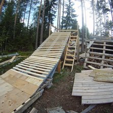 f&aring;r ja f&ouml;r myket fart om jag s&auml;tter konstgr&auml;s .