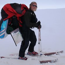 P&aring; tur i Sarek med en n&auml;tt liten s&auml;ck.... tog m. Foto: Ok&auml;nd. &Aring;kare: Jag.