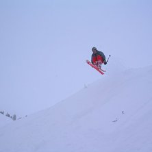 Ett litet hopp men det k&auml;ndes bra :). Foto: Joakim Engdahl. &Aring;kare: Magnus Brandt.