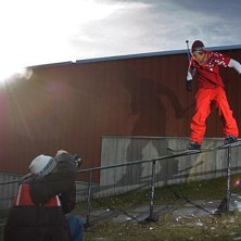 railar lite &aring; Mats kn&auml;pper en fin bild. Foto: Mats Kahlstr&ouml;m. &Aring;kare: Elias.