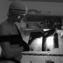 Hur ska den sitta egentligen?. Foto: Mikael Risberg. &Aring;kare: Fredrik Mollqvist.