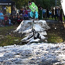 Rollinsnow Uppsala

www.birkemyr.tumblr.com. Foto: Jonathan Birkemyr. &Aring;kare: Niklas Lundgren.