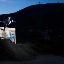 Footplant. Foto: Johan Wennerstr&ouml;m (JohanWennerstrom.se). &Aring;kare: Jens Nystr&ouml;m (www.northextremeteam.com.