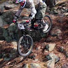 St&ouml;kigt v&auml;rre bana p&aring; Sverigecup DH i Falun, ku. Foto: Tobias Andersson. &Aring;kare: Ludvig Roos.