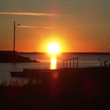 Utsikten fr&aring;n gula stugan en sen sommarkv&auml;ll :). Foto: Emma Emborg.