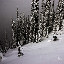 Mot avgrunden. Foto: Sebastian Arnehed. &Aring;kare: Rikard Wennberg.