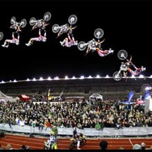 Backflip Superman. Foto: Jacob Gustafsson. &Aring;kare: Daniel Bodin.