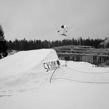 str&auml;kte p&aring; mig i luften. Foto: Joona Hautala. &Aring;kare: Rasmus Hilli.