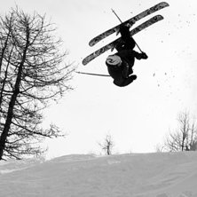 Bob flippar i skogen i Zermatt. Foto: Robin Ljungqvist. &Aring;kare: Robin Brengensj&ouml;.