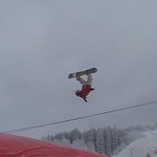 backflip i big air bag. Foto: pappa. &Aring;kare: ludvig karlsson.