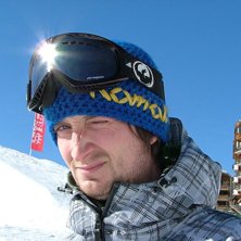 Kamali- team rider Simon vid pipen. Sol o sn&ouml;.... Foto: Lovisa Myhrman. &Aring;kare: Simon Whyte.