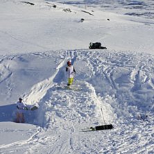 slevar ihop ett hopp. Foto: Joakim Hayland. &Aring;kare: Jesper Hayland.