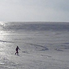 Offpist med l&auml;der pjuck och Ficher Crown v&auml;sandt. Foto: Mats M&auml;ki. &Aring;kare: Karin Englund M&auml;ki.