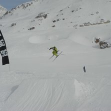 360 japan. Foto: Max hemmingsson. &Aring;kare: Isak hemmingsson.