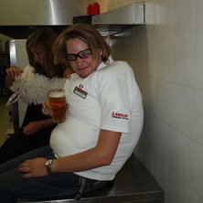 man kan bli fet av f&ouml;r mkt &ouml;l! . Foto: ingen aning men min kamera. &Aring;kare: jaaag igen.