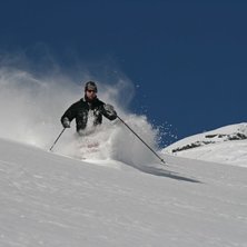 sk&auml;rtorsdag, 80 cm puder. Foto: pea. &Aring;kare: erik.