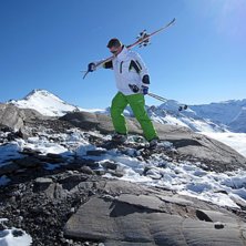 Det g&aring;r alltid att komma h&ouml;gre upp d&auml;r ingen va. Foto: Michael Jansson. &Aring;kare: Tommy Jansson.