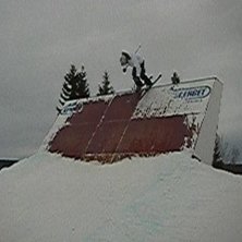 En gr&aring;mulen dag i kungsberget. Men wallriden gled. Foto: Birk S&ouml;&ouml;di. &Aring;kare: Micke Axbom.