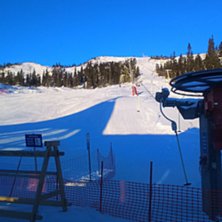 Nydelig dag
Bare &aring; kle p&aring; seg.
Nydelig i bakken.