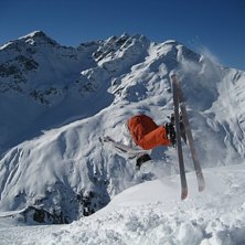 Frontflip. Foto: Niclas Nyl&eacute;n. &Aring;kare: Andreas Landahl.