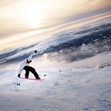 Grymt ljus p&aring; skutan en f&ouml;rmiddag i januari.. Foto: Sven Hamberg. &Aring;kare: Kristofer Fahlgren.