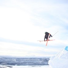 leker lite i parken i hemavan =). Foto: Andreas Silverhav. &Aring;kare: Jag.