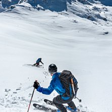 Kasper &Ouml;sterdahl och Erik Arnemo Beger sig ned&aring;t. Foto: Axel Adolfsson.