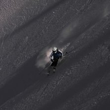 N&aring;gra l&aring;nga sk&ouml;na sv&auml;ngar i Alta Backcountry. Foto: Lucas Skalleberg. &Aring;kare: Max Larsson.