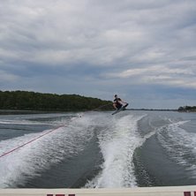 Fick ett sk&ouml;nt upphopp med go pop. Det var bara a. Foto: Ted Trudesson. &Aring;kare: Me, Henrik Petersson.