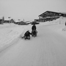 ner till aff&auml;ren p&aring; snowridern ;). Foto: rickard fagerud. &Aring;kare: oscar nordstr&ouml;m, philip fjaestad, niklas larsson och christoffer odin.