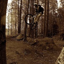 Foto: Simon Pont&eacute;r. &Aring;kare: Joakim Nilsson.