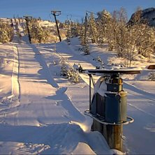 Flotte forhold! 25cm nysn&oslash;!
Velkommen ut!

&Aring;pe.
