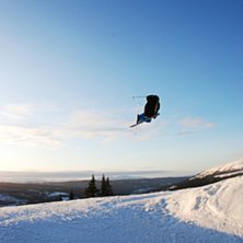 hopp &amp;amp; skutt. Foto: Marcus Ericsson. &Aring;kare: Erik Svahn.