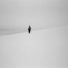 Elsa har precis kommit upp p&aring; Jungruv&aring;rtan/toppe. Foto: Emelie Andr&eacute;n Meiton. &Aring;kare: Elsa Magnusson.