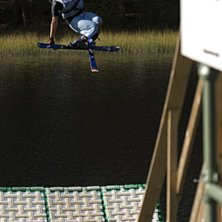 Lite vattenhopp. Foto: Daniel R&ouml;nnb&auml;ck. &Aring;kare: Jon Nilsson.