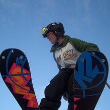 Jag tar boxen, Adde ligger brevid och tar en sjuk . Foto: Andreas Sundqvist (add-e). &Aring;kare: Markus Andersson.