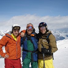 Grabbarna Roos i Alperna. Pappa i mitten och store. Foto: Per Hansson. &Aring;kare: Viktor, Arne, Ludvig. Fam. Roos.