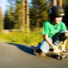 tr&auml;ning inf&ouml;r longboardt&auml;vlingen i &Ouml;SK. Foto: Kristina Nordenmark. &Aring;kare: Emma Nordenmark.
