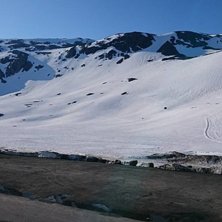 Sol sol sol :)
Alt 2 timer f&oslash;r vi &aring;pner, er de i.