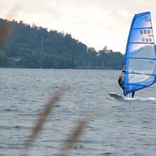 Foto: Tobiaas. &Aring;kare: Oskar Karnblad.